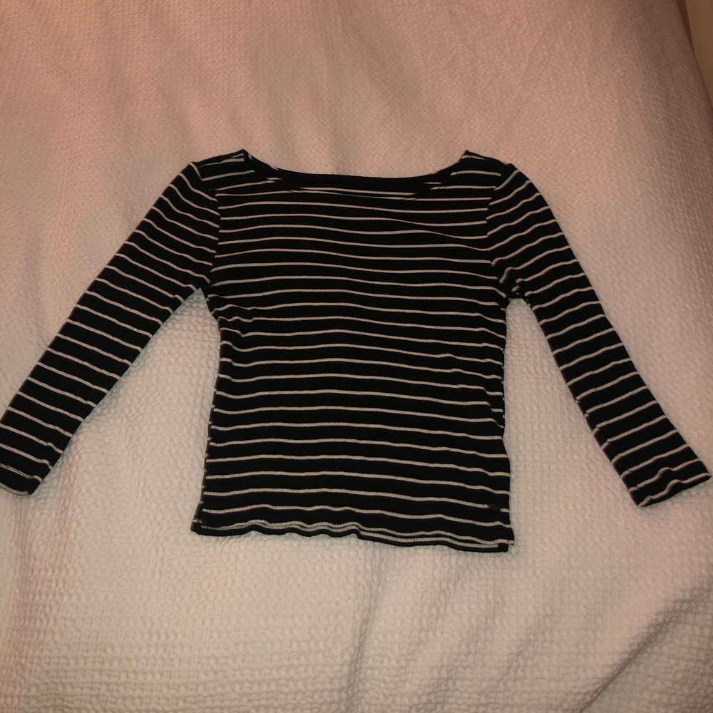 Black & white stipe American Eagle long sleeve top